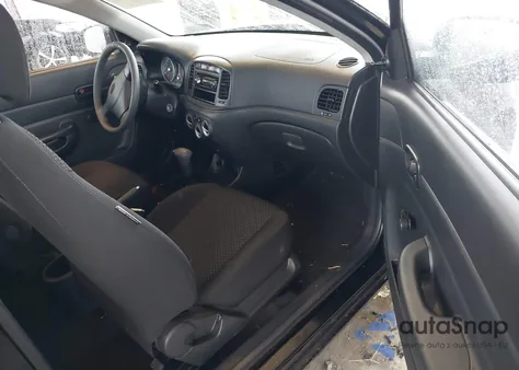 2010 Hyundai Accent Gs from USA, damaged, VIN KMHCM3AC1AU176105